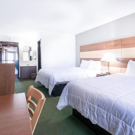 Northwoods Inn & Suites Мінокуа Екстер'єр фото
